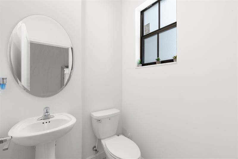 Image 13 of 36 For 20350 6th Pl