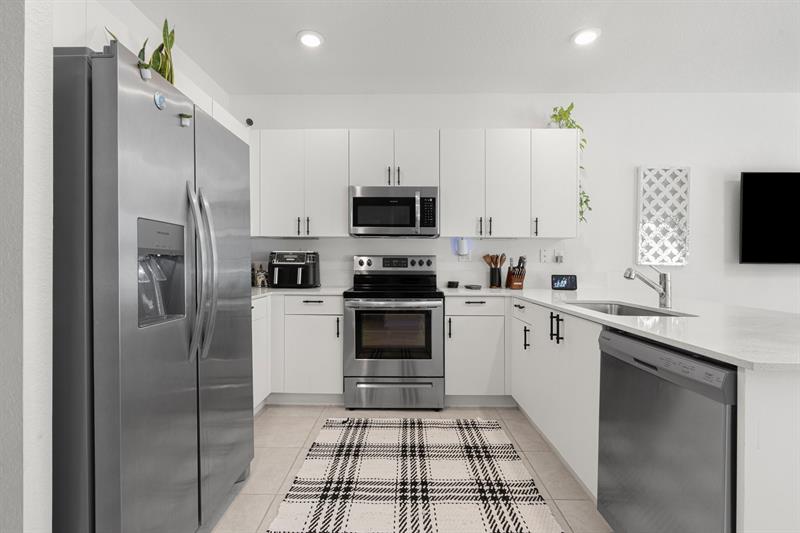 Image 7 of 36 For 20350 6th Pl