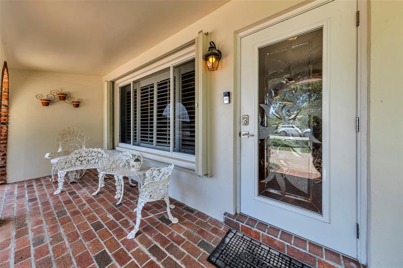 Image 4 of 47 For 2141 52nd St