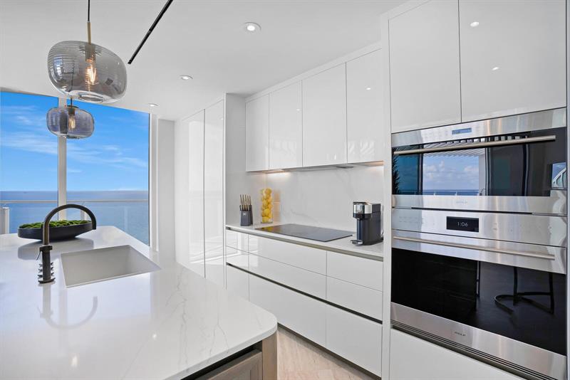 Image 10 of 38 For 525 Fort Lauderdale Beach Blvd  1701