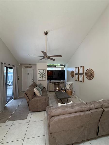 Details for 2031 Winners Cir, North Lauderdale, FL 33068