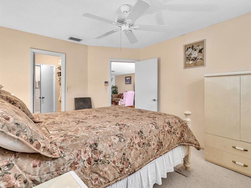 Image 12 of 53 For 4220 49th Ave