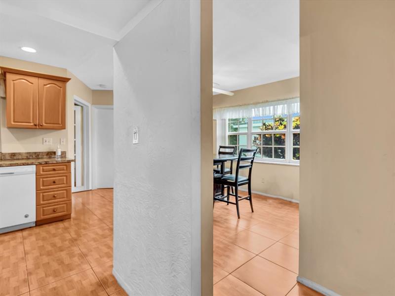 Image 33 of 53 For 4220 49th Ave