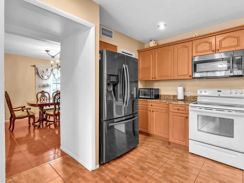 Image 38 of 53 For 4220 49th Ave
