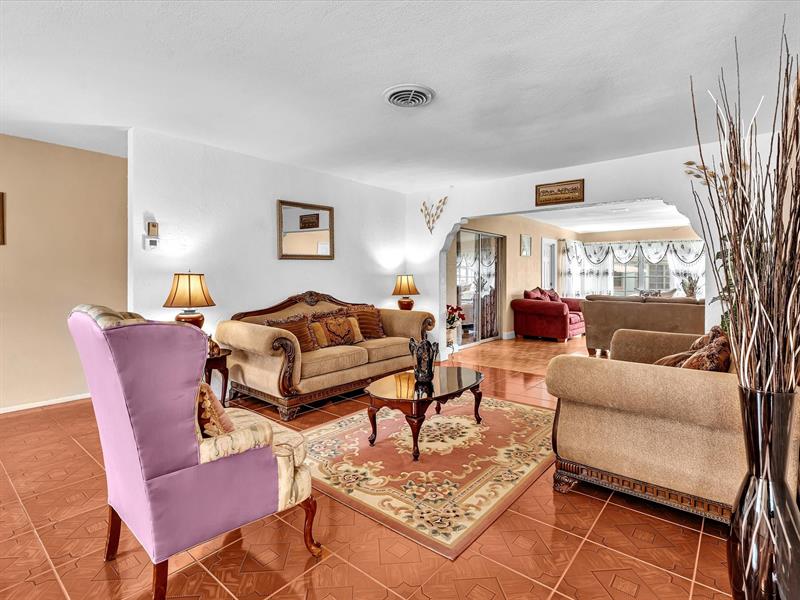 Image 9 of 53 For 4220 49th Ave