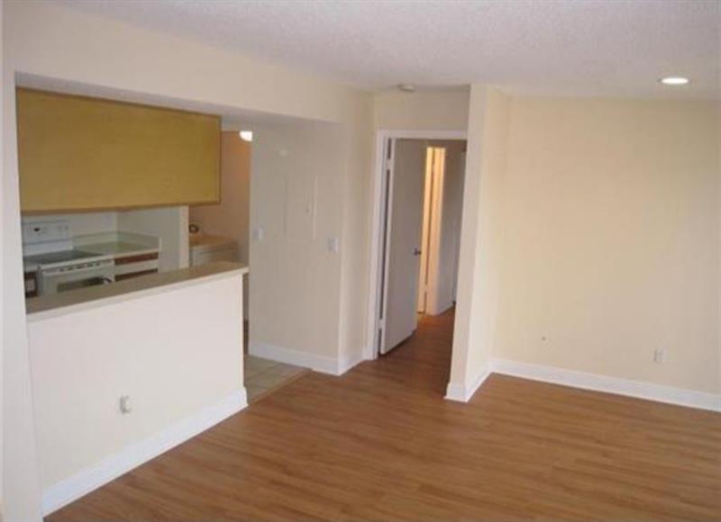 Image 5 of 8 For 1241 46th Ave  1002