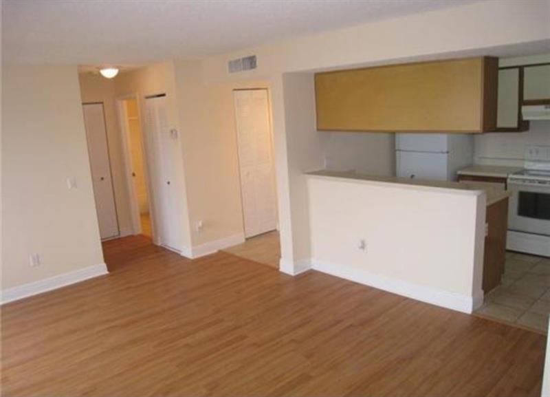 Image 6 of 8 For 1241 46th Ave  1002