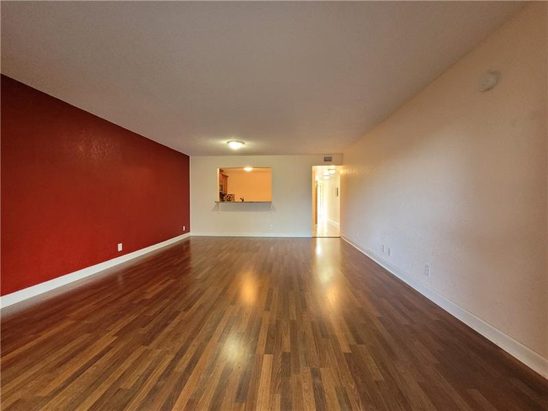Image 12 of 16 For 2027 Coral Ridge Dr  206 S