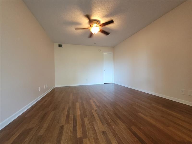 Image 7 of 16 For 2027 Coral Ridge Dr  206 S