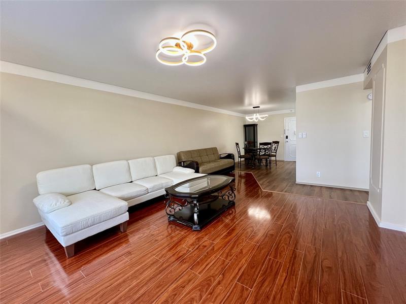 Image 15 of 53 For 405 Ocean Blvd  1124