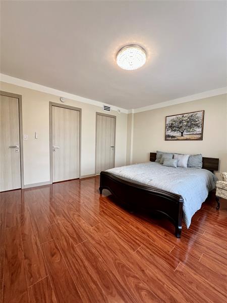Image 20 of 53 For 405 Ocean Blvd  1124