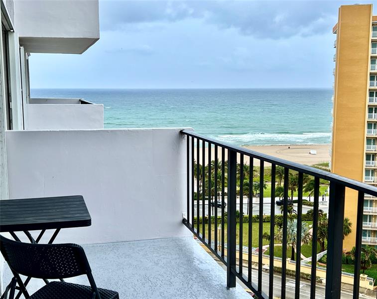Image 31 of 53 For 405 Ocean Blvd  1124