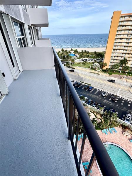 Image 34 of 53 For 405 Ocean Blvd  1124