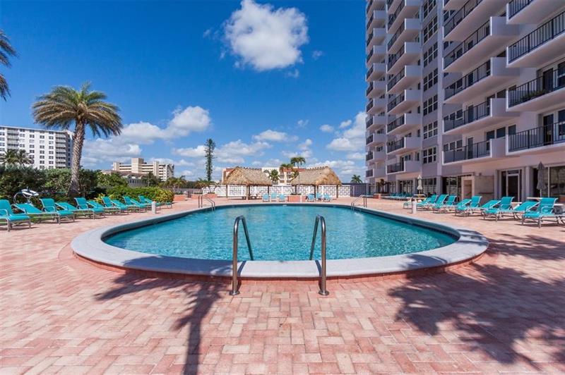 Image 48 of 53 For 405 Ocean Blvd  1124