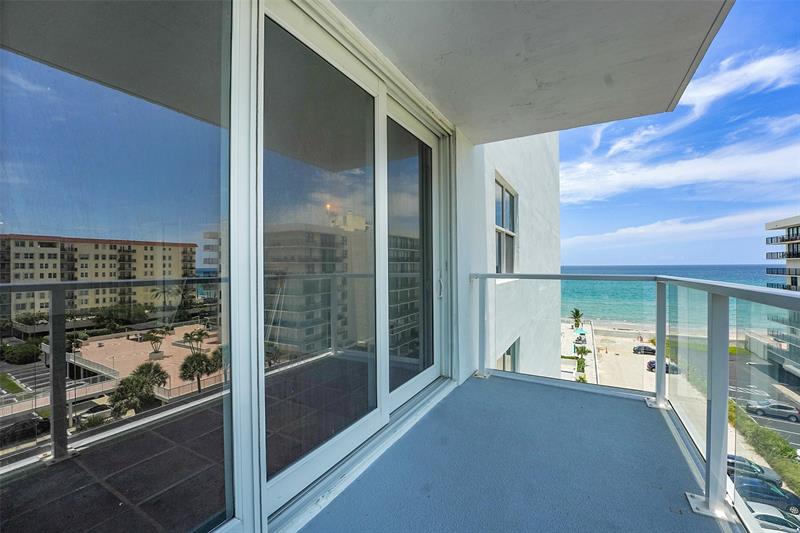 Image 14 of 43 For 3450 Ocean Boulevard  6180