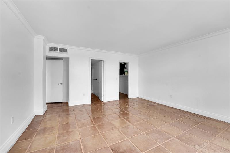 Image 20 of 43 For 3450 Ocean Boulevard  6180