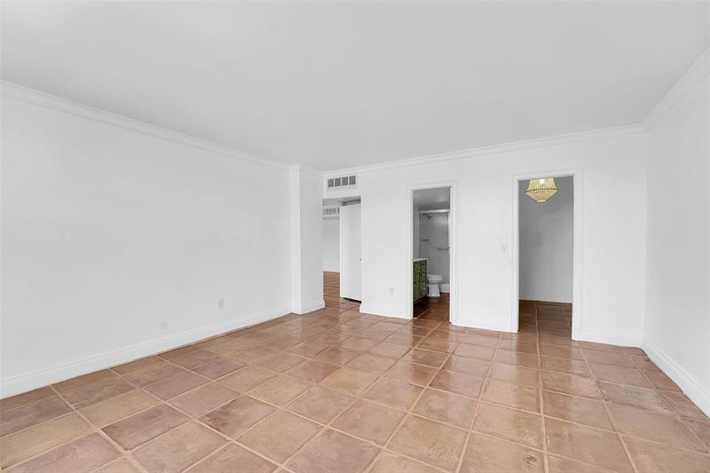 Image 21 of 43 For 3450 Ocean Boulevard  6180