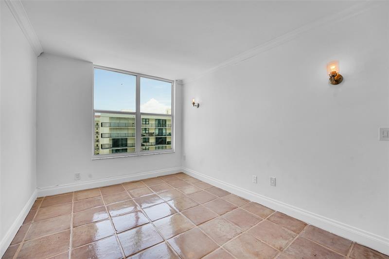 Image 27 of 43 For 3450 Ocean Boulevard  6180