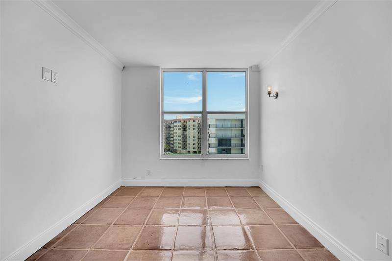 Image 28 of 43 For 3450 Ocean Boulevard  6180