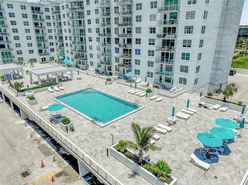 Image 31 of 43 For 3450 Ocean Boulevard  6180