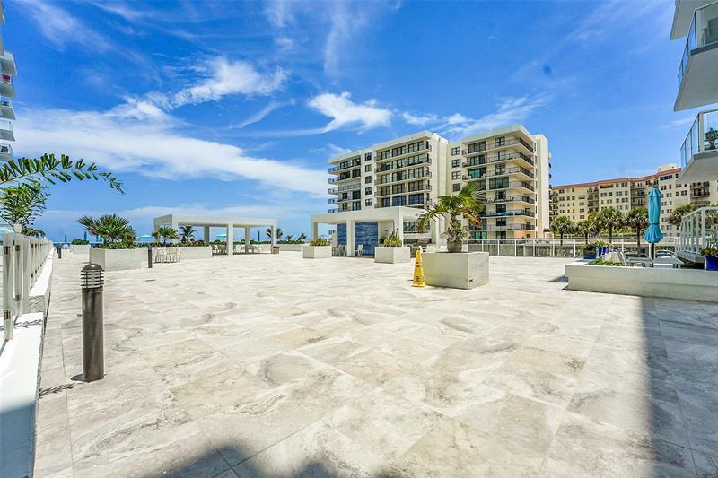 Image 32 of 43 For 3450 Ocean Boulevard  6180
