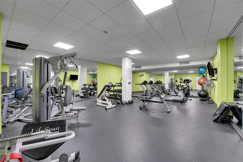 Image 34 of 43 For 3450 Ocean Boulevard  6180