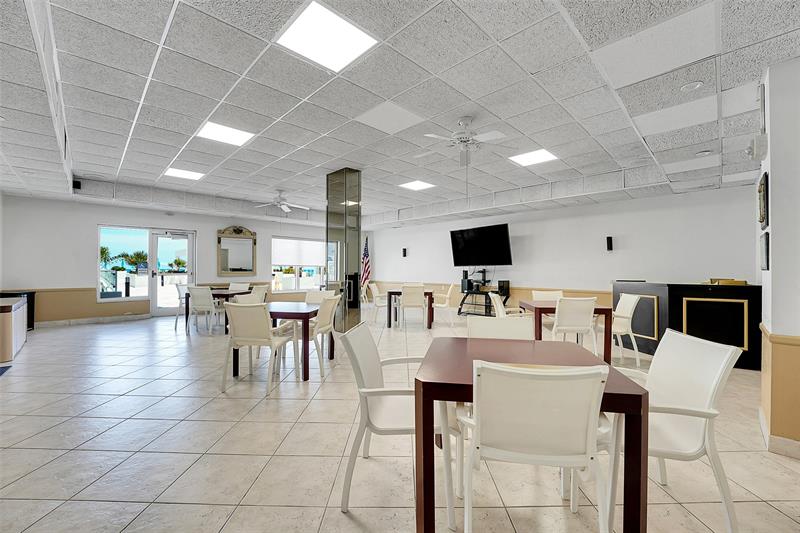 Image 35 of 43 For 3450 Ocean Boulevard  6180