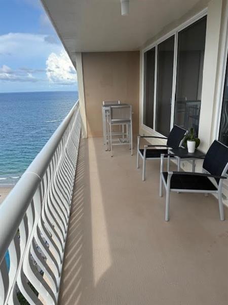 Image 11 of 40 For 4020 Galt Ocean Dr  1707