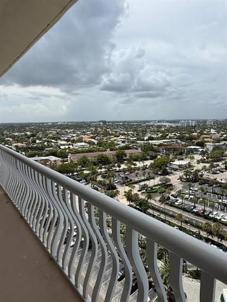 Image 12 of 40 For 4020 Galt Ocean Dr  1707
