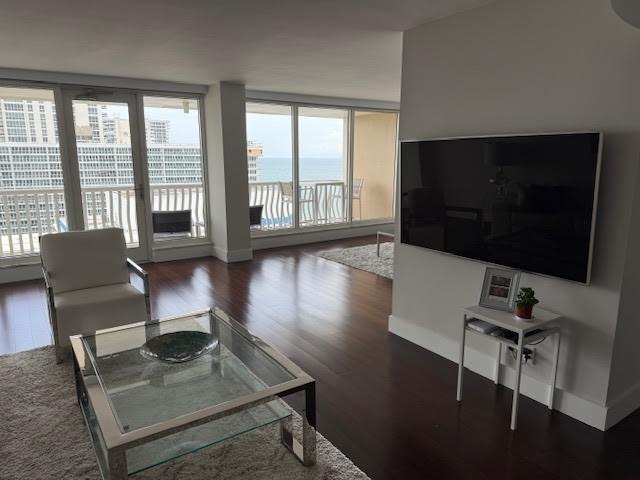 Image 4 of 40 For 4020 Galt Ocean Dr  1707