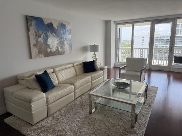 Image 5 of 40 For 4020 Galt Ocean Dr  1707
