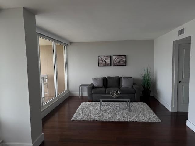 Image 7 of 40 For 4020 Galt Ocean Dr  1707