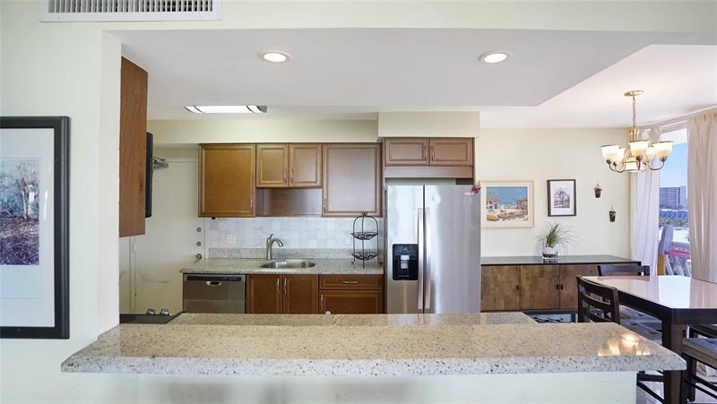 Image 21 of 67 For 4020 Galt Ocean Dr  501