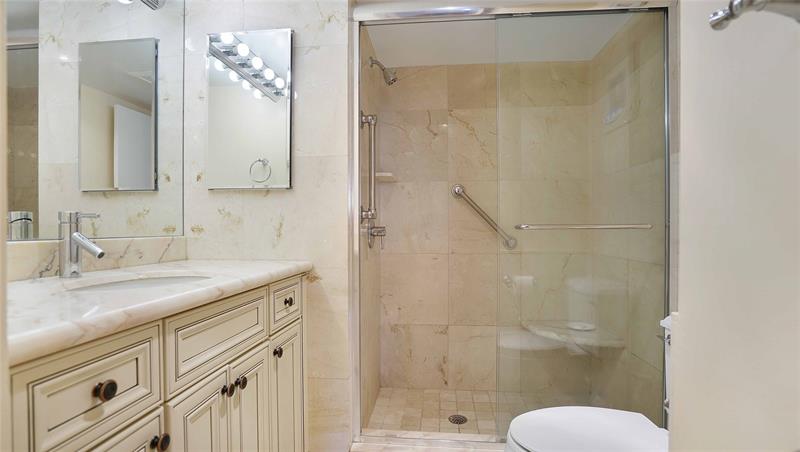 Image 32 of 67 For 4020 Galt Ocean Dr  501