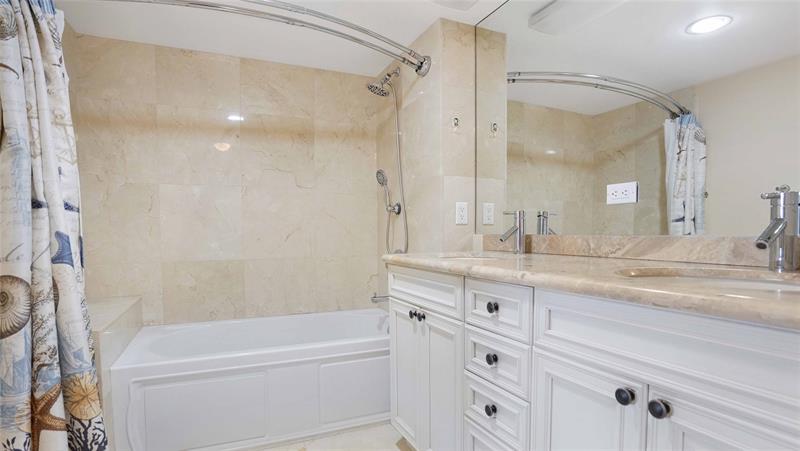 Image 35 of 67 For 4020 Galt Ocean Dr  501