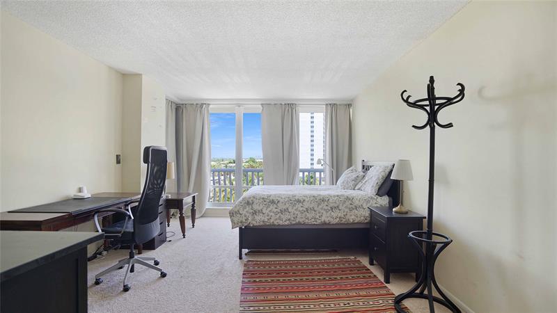 Image 37 of 67 For 4020 Galt Ocean Dr  501