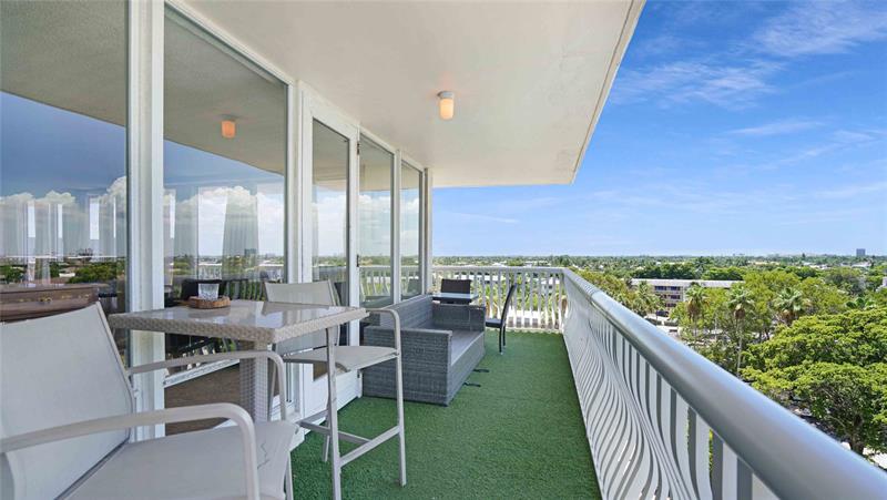 Image 44 of 67 For 4020 Galt Ocean Dr  501