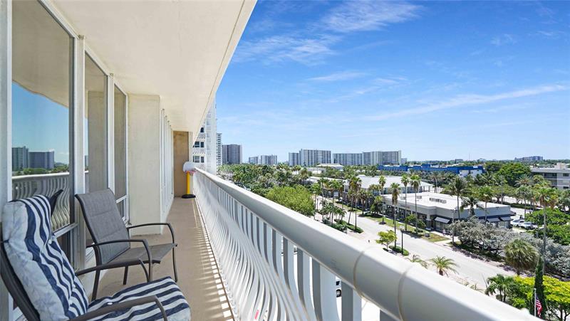 Image 45 of 67 For 4020 Galt Ocean Dr  501