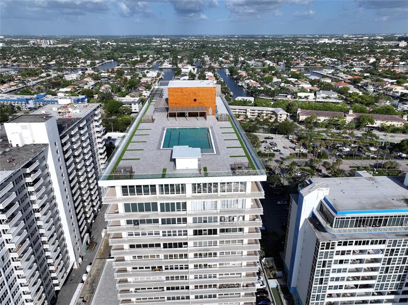 Image 52 of 67 For 4020 Galt Ocean Dr  501