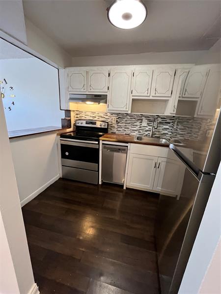 Image 2 of 16 For 9141 Sunrise Lakes Blvd  115