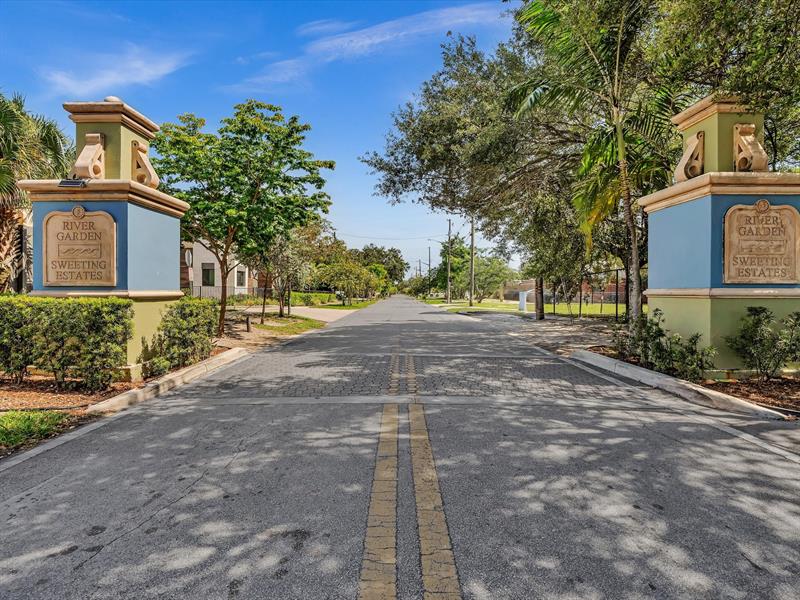 Image 19 of 21 For 2182 6 Street