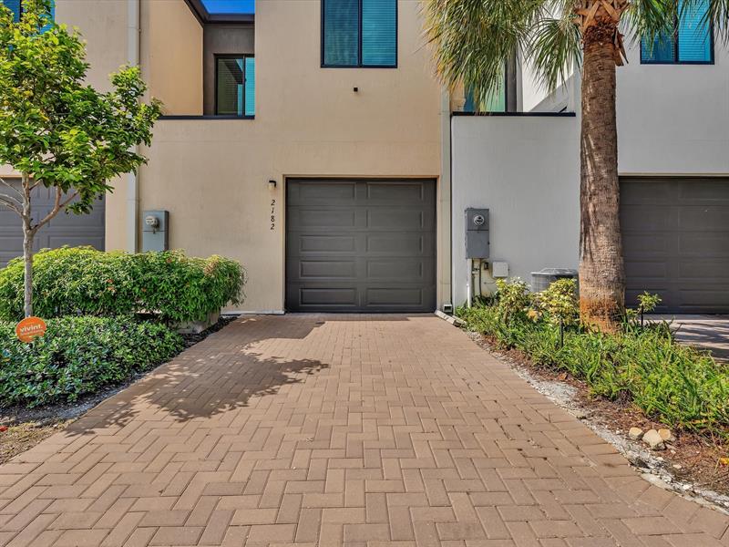 Image 20 of 21 For 2182 6 Street