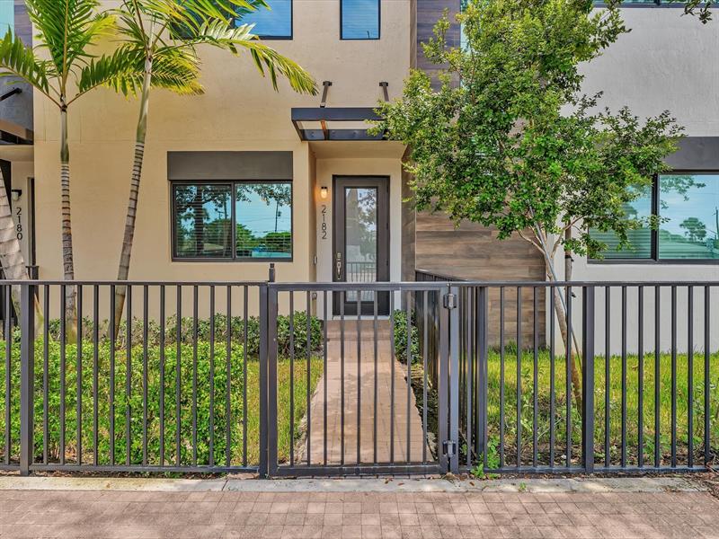 Image 3 of 21 For 2182 6 Street