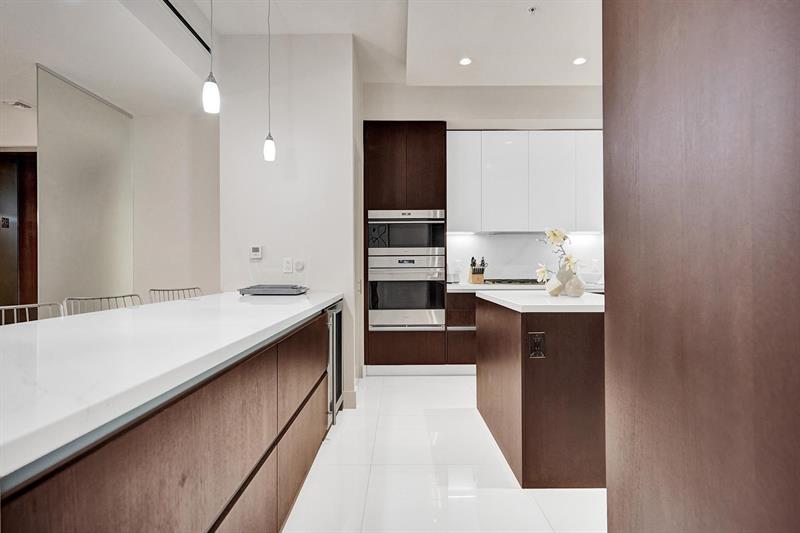 Image 19 of 58 For 3030 Ocean Blvd  S104
