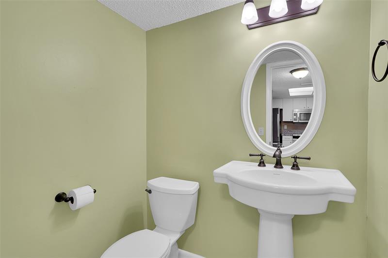 Image 13 of 38 For 1629 80th Ave  D