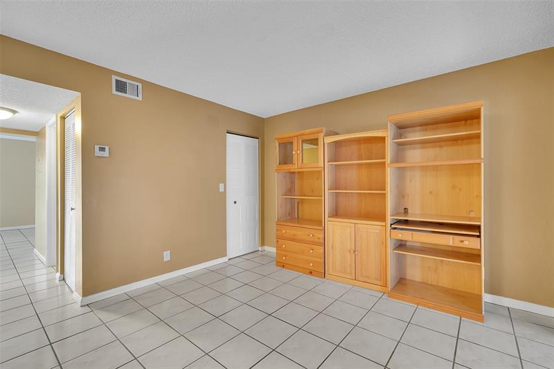 Image 18 of 38 For 1629 80th Ave  D