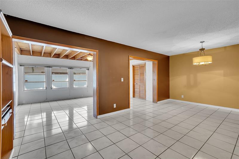 Image 19 of 38 For 1629 80th Ave  D