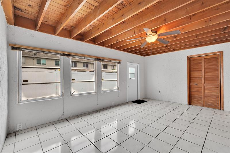 Image 21 of 38 For 1629 80th Ave  D