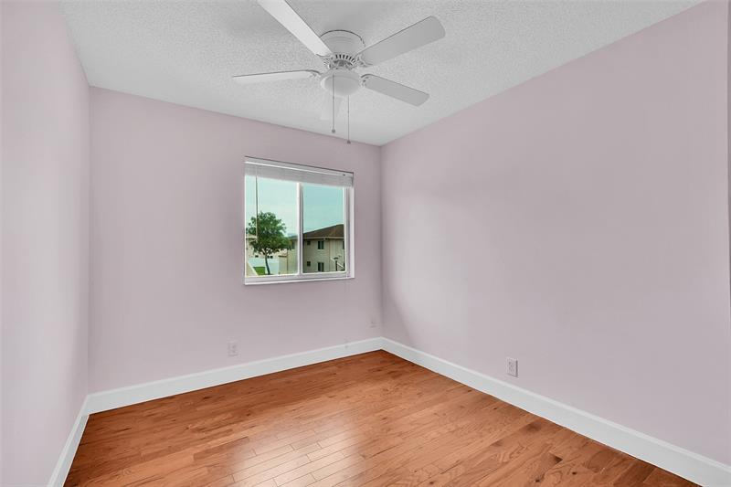 Image 28 of 38 For 1629 80th Ave  D