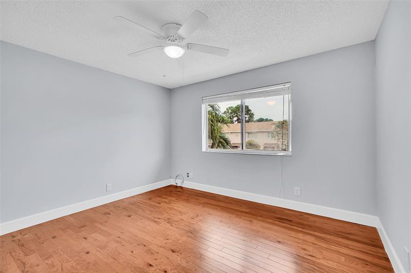 Image 32 of 38 For 1629 80th Ave  D